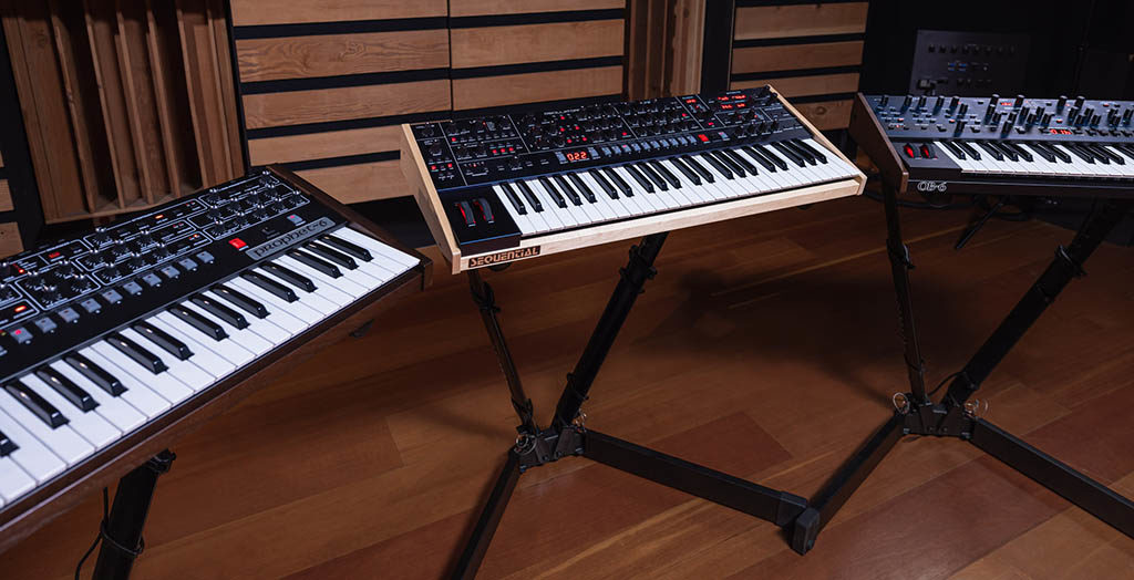 Sequential TRIGON-6 | 3VCO、ラダーフィルター搭載、アナログ6ポリ