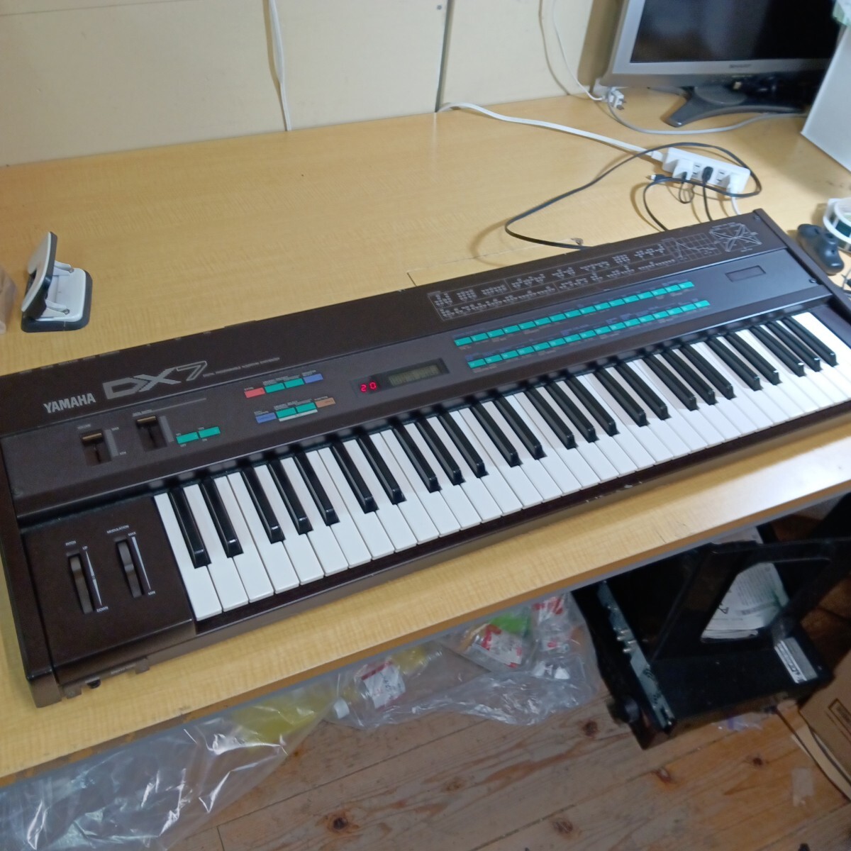 Yahoo!オークション -「yamaha dx7」の落札相場・落札価格