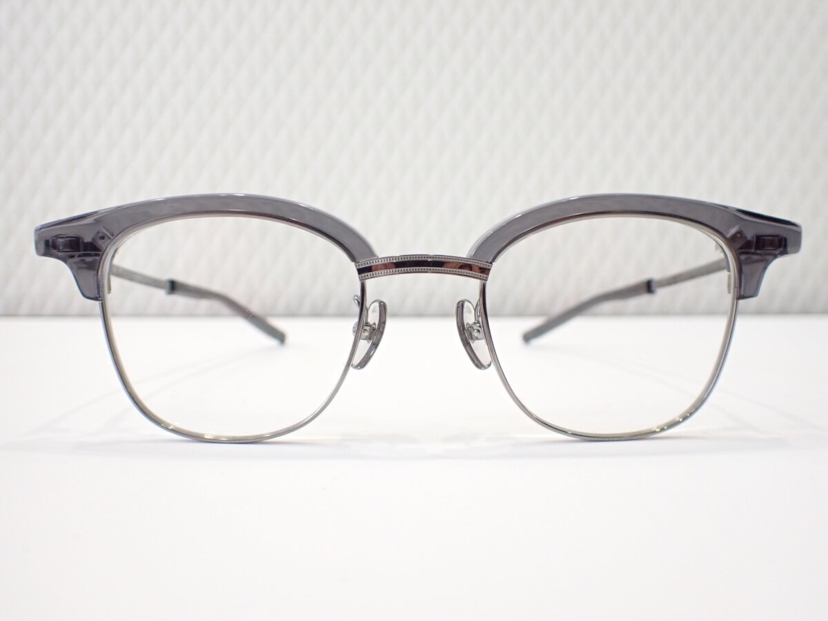 優しい印象のサーモントブローフレーム｜999.9(フォーナインズ）「M